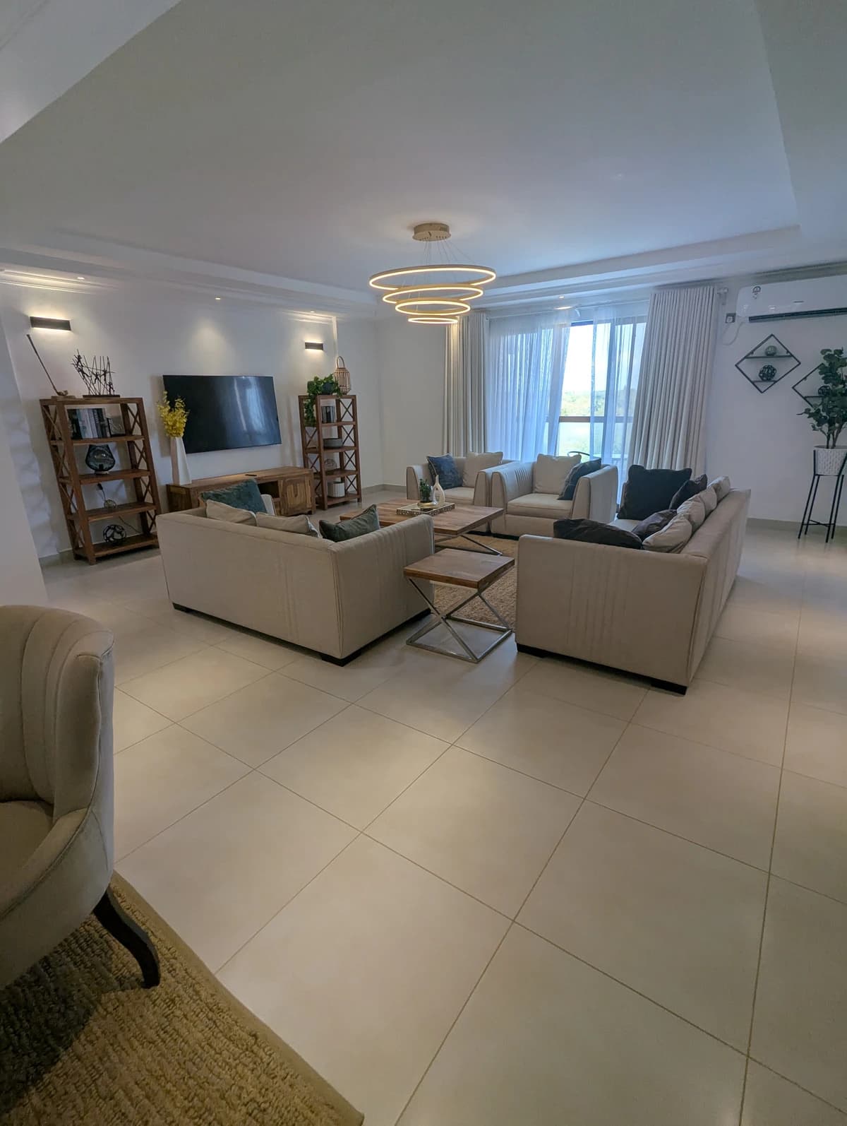 Main property image